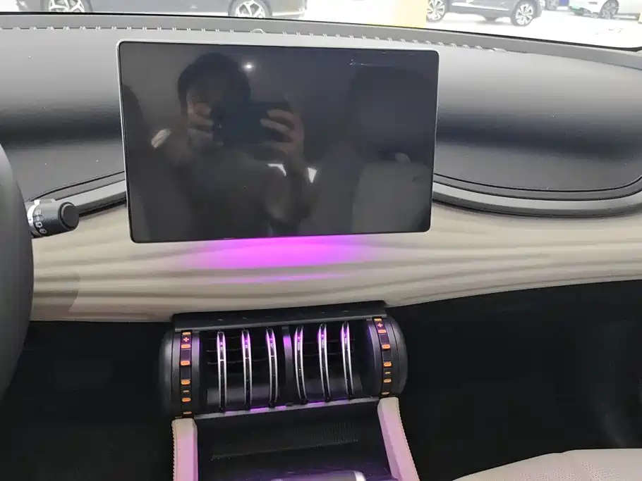 BYD Yuan Plus — миниатюра 13