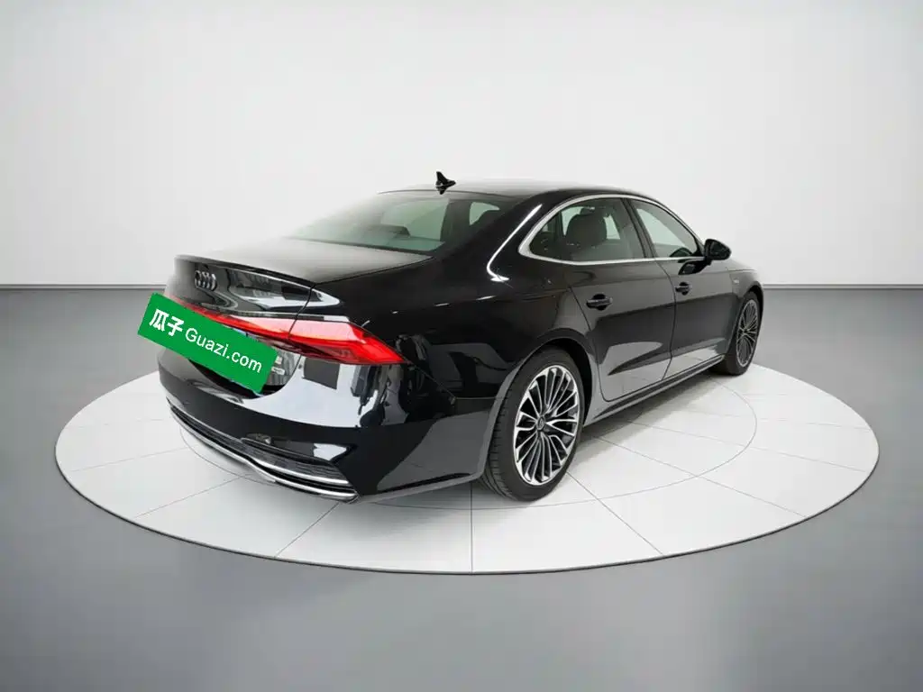 Audi A7L — миниатюра 6