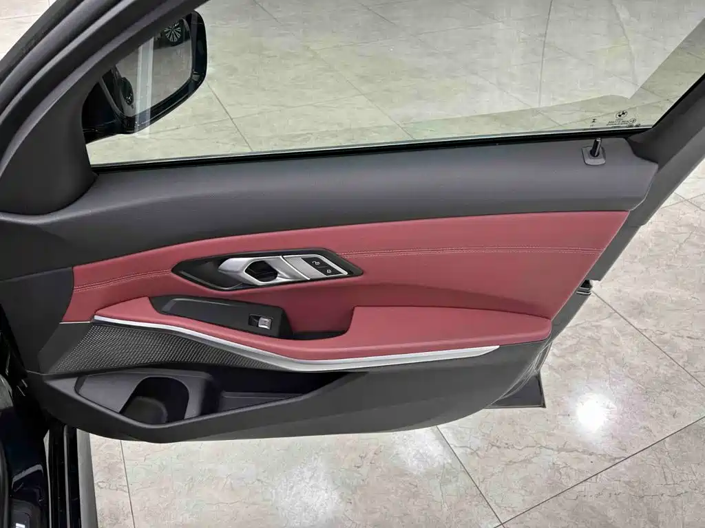 BMW 3 Series — миниатюра 18