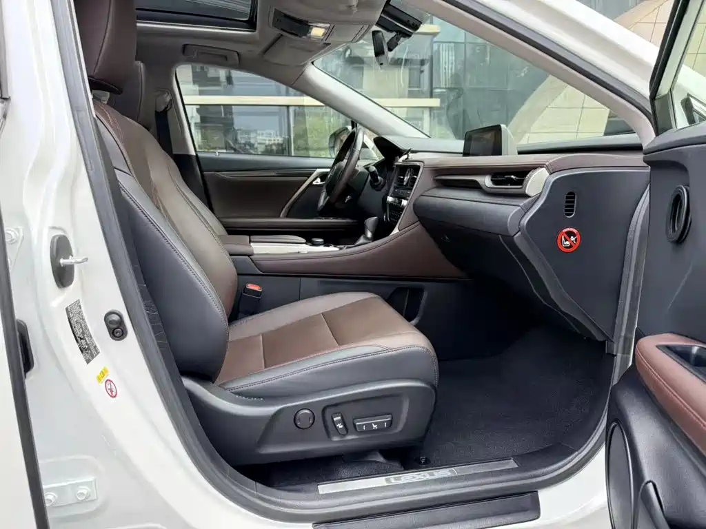 Lexus RX — миниатюра 4