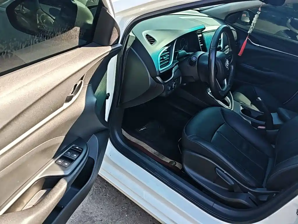 Buick Excelle — миниатюра 16