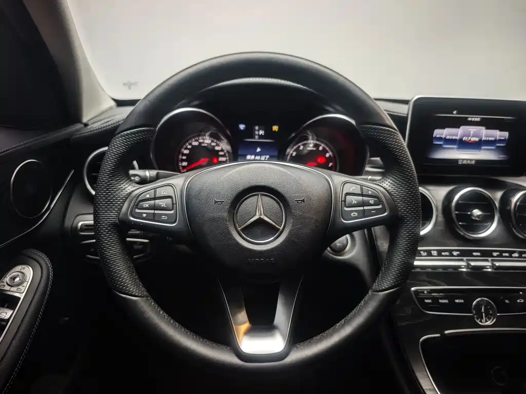 Mercedes-Benz C-Class — миниатюра 14