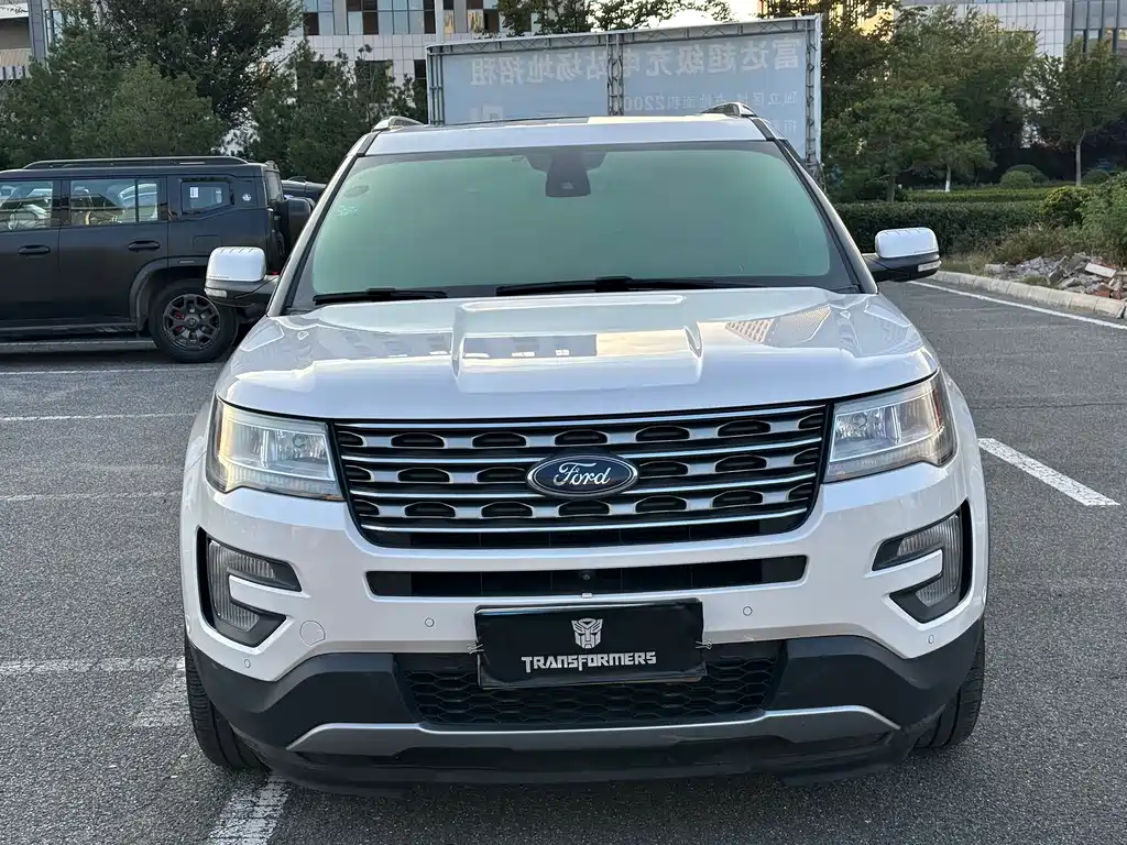 Ford Explorer (Import) — миниатюра 2