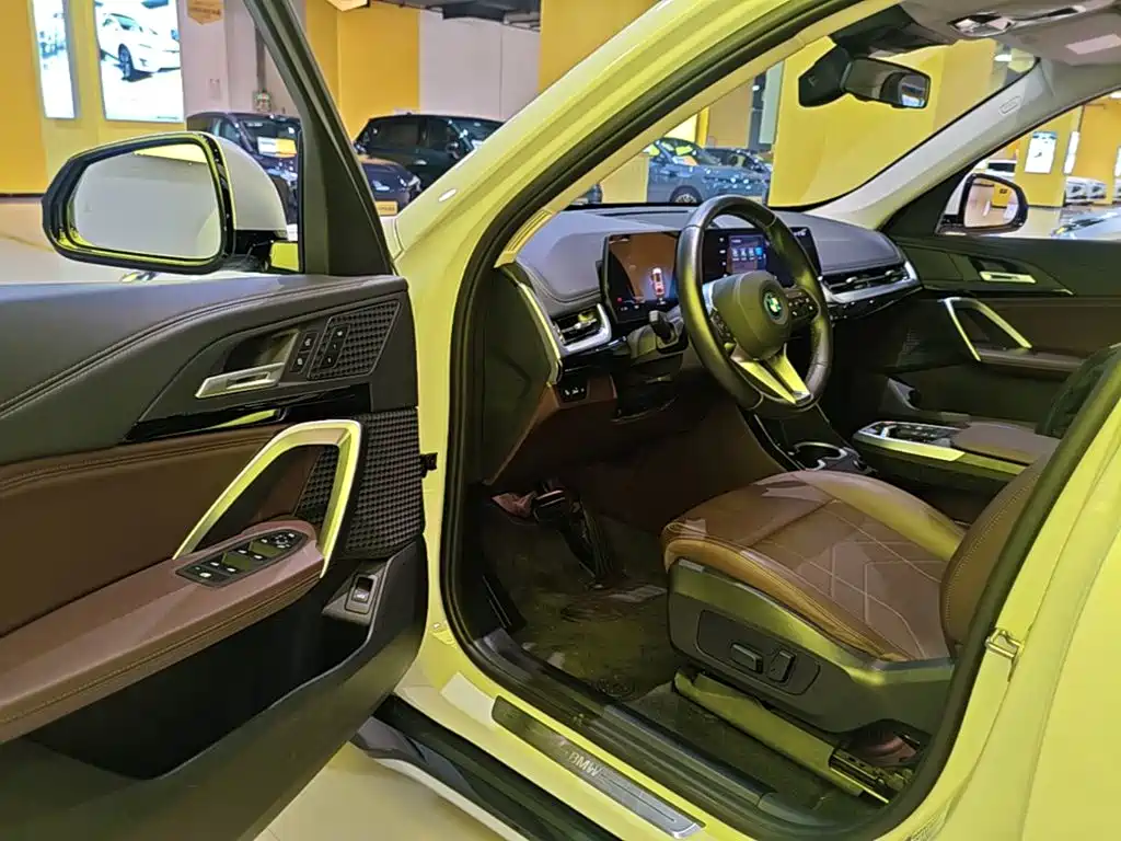 BMW iX1 — миниатюра 16