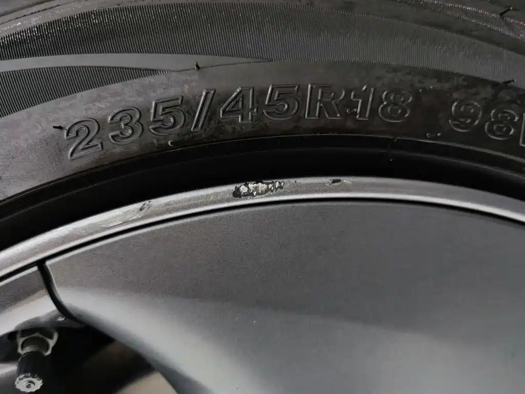 Tesla Model 3 — миниатюра 24