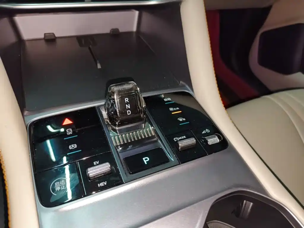 BYD PLUS New Energy — миниатюра 14