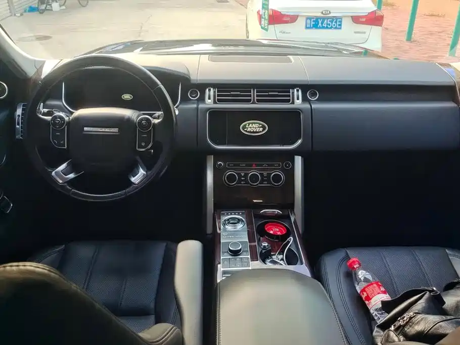 Land Rover Range Rover — миниатюра 12