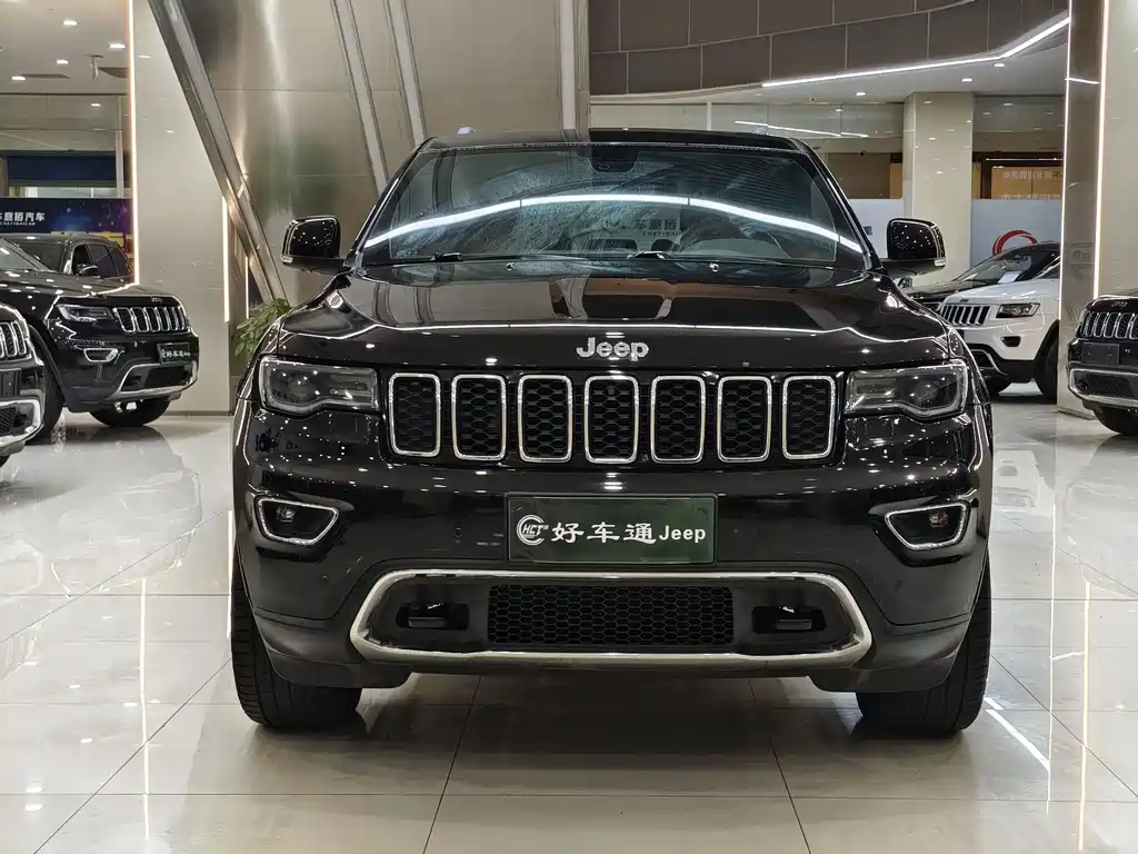 Jeep Grand Cherokee (Import) — миниатюра 3