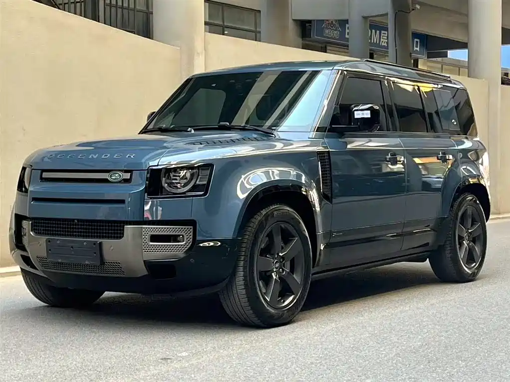 Land Rover Defender 2021