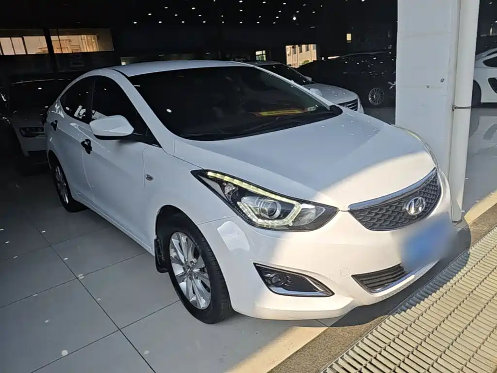 Hyundai Elantra Langdong — миниатюра 4