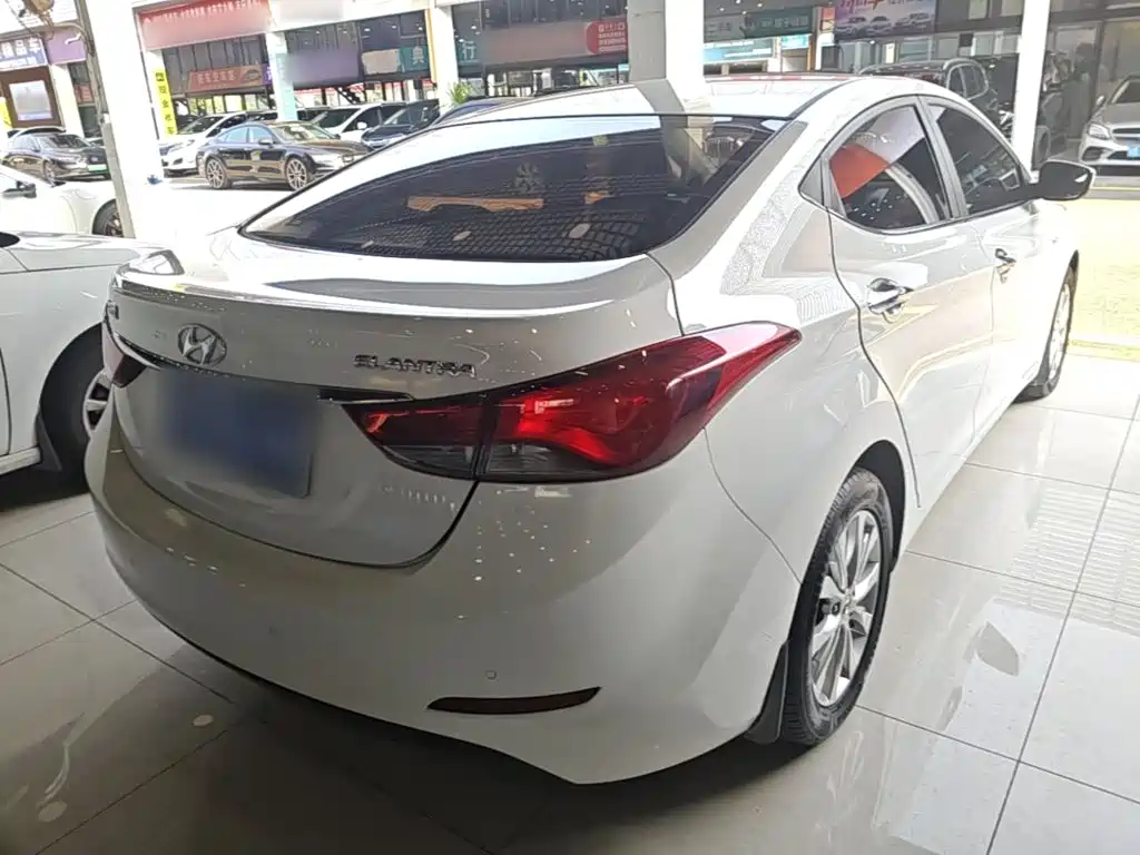 Hyundai Elantra Langdong — миниатюра 7