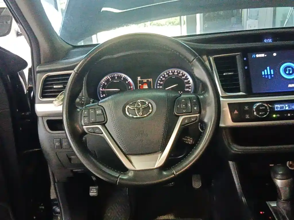Toyota Highlander — миниатюра 11