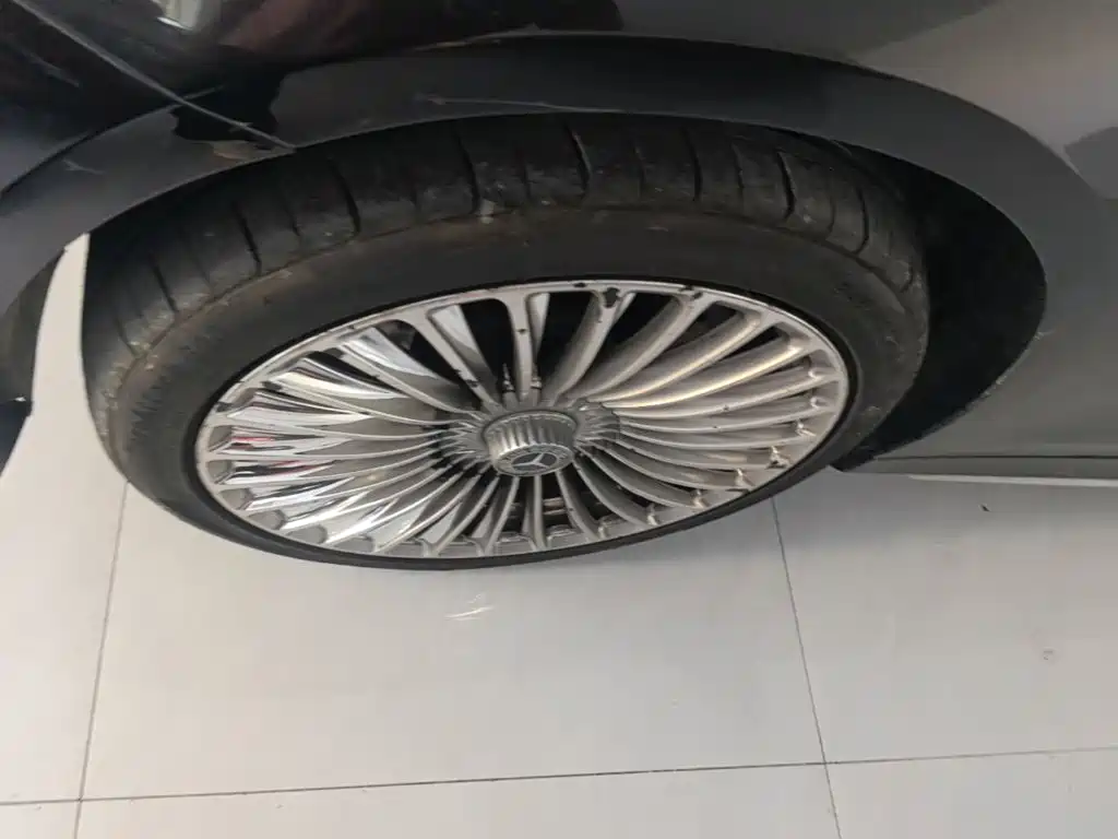 Mercedes-Benz E-Class — миниатюра 23