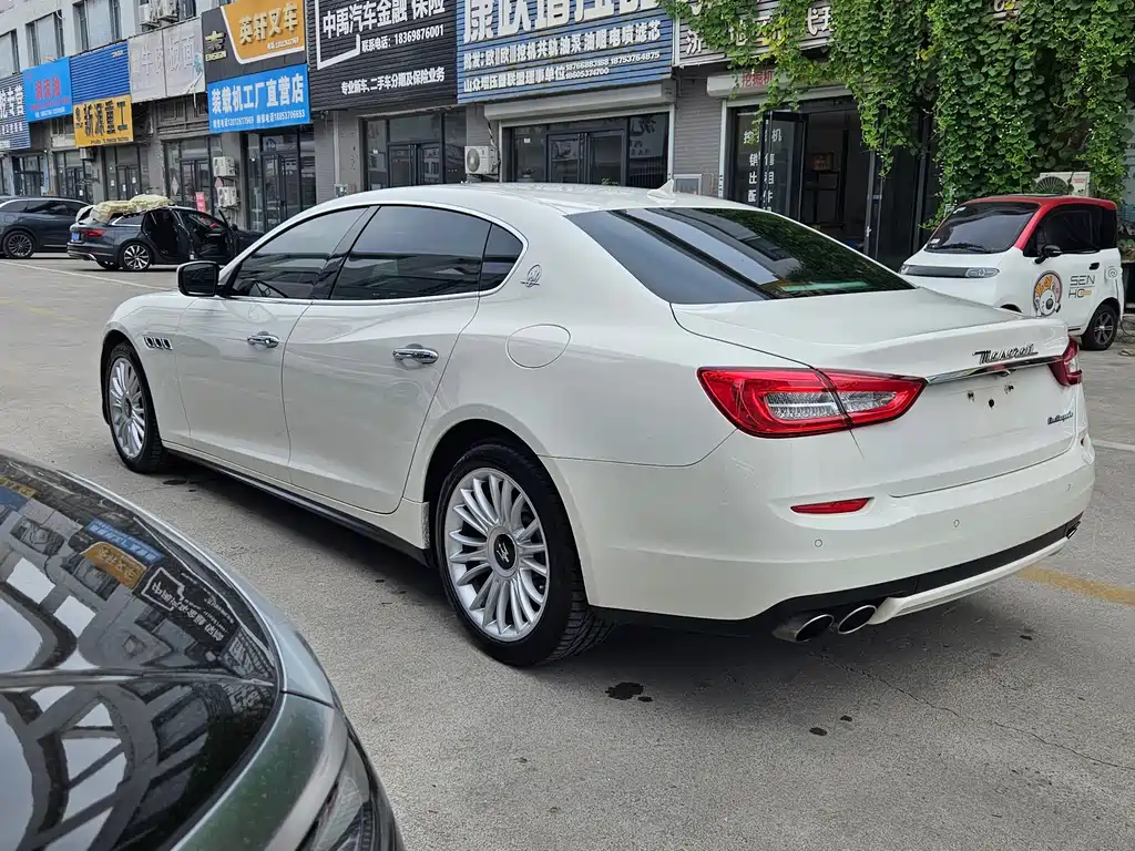 Maserati Quattroporte — миниатюра 7