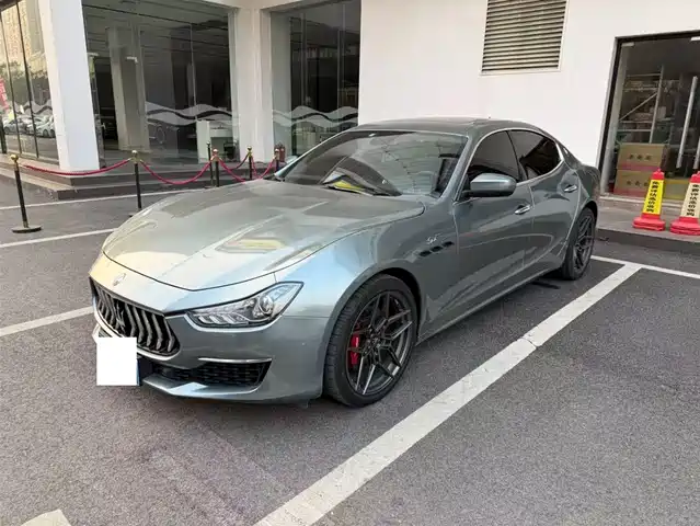 MASERATI GHIBLI