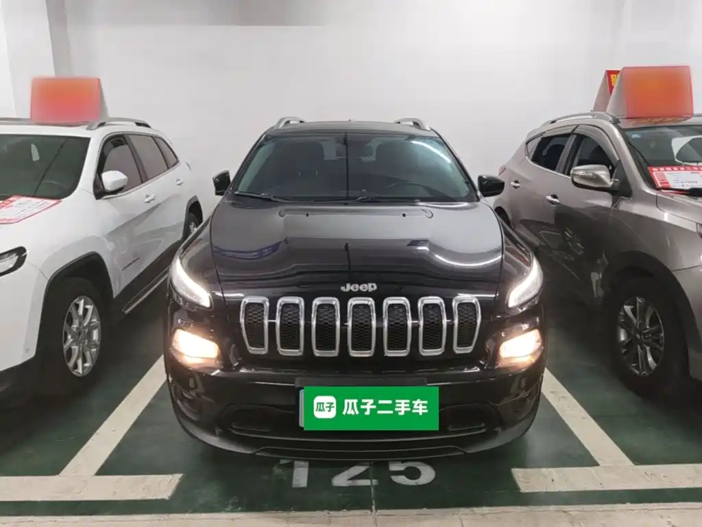 Jeep Cherokee — миниатюра 3