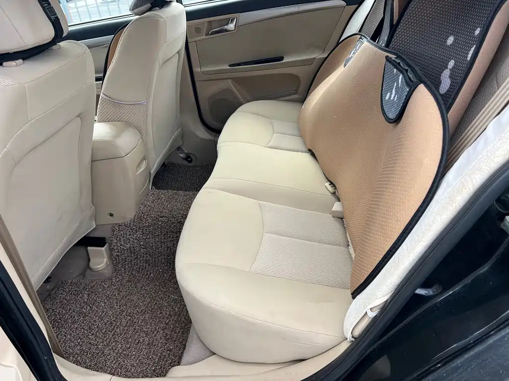 Roewe 350 — миниатюра 10