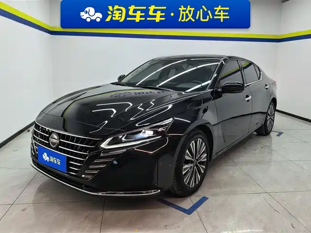 NISSAN TEANA