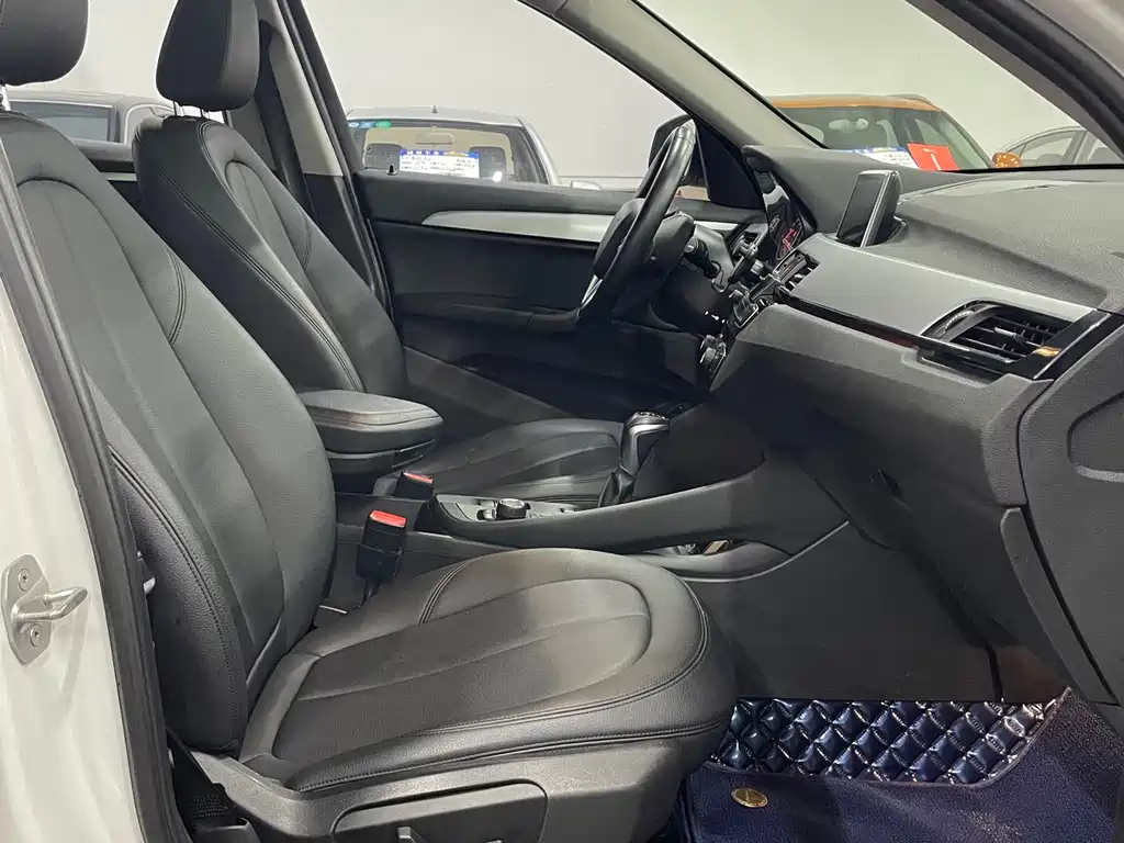 BMW X1 — миниатюра 13