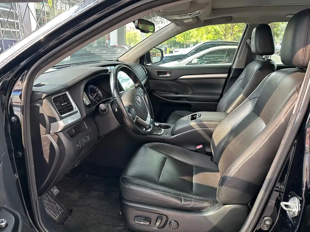 Toyota Highlander — миниатюра 4