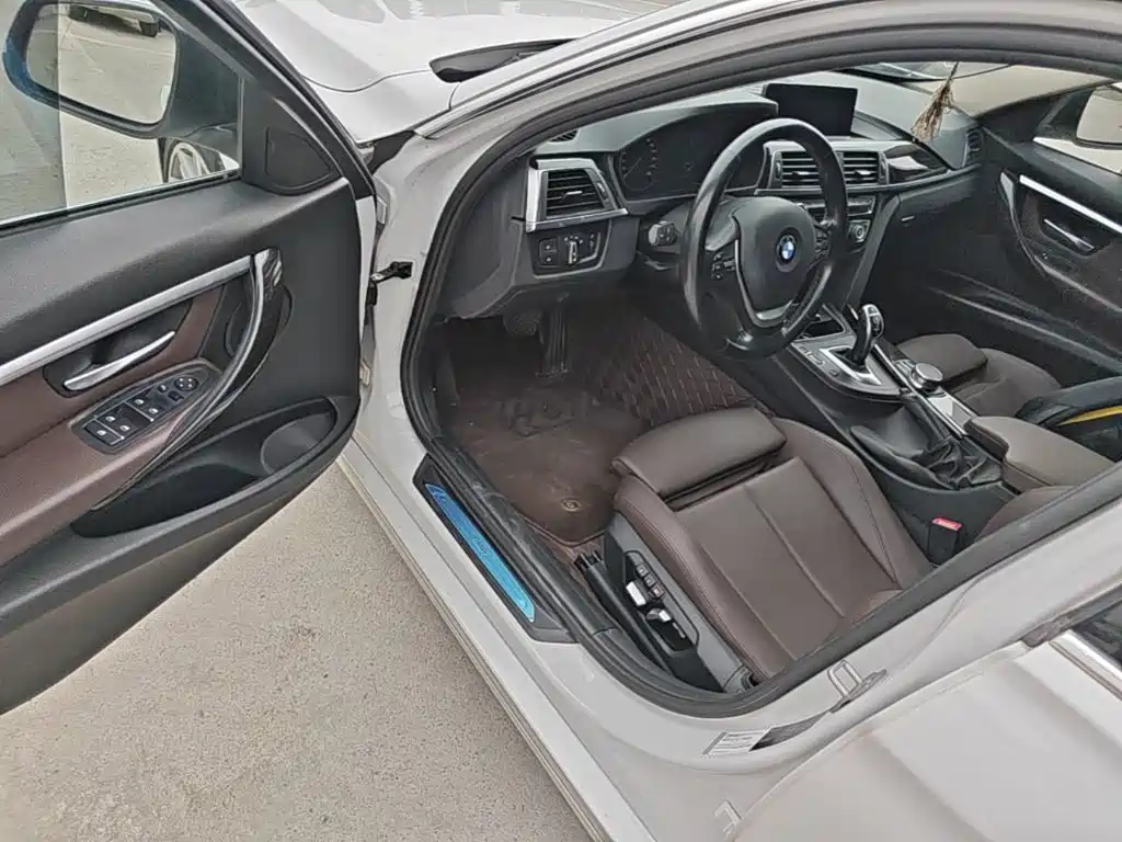 BMW 3 Series — миниатюра 16