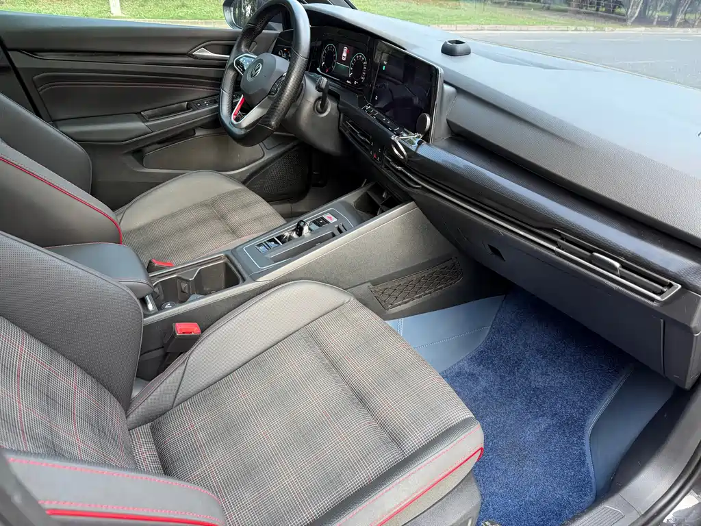 Volkswagen Golf GTI — миниатюра 13