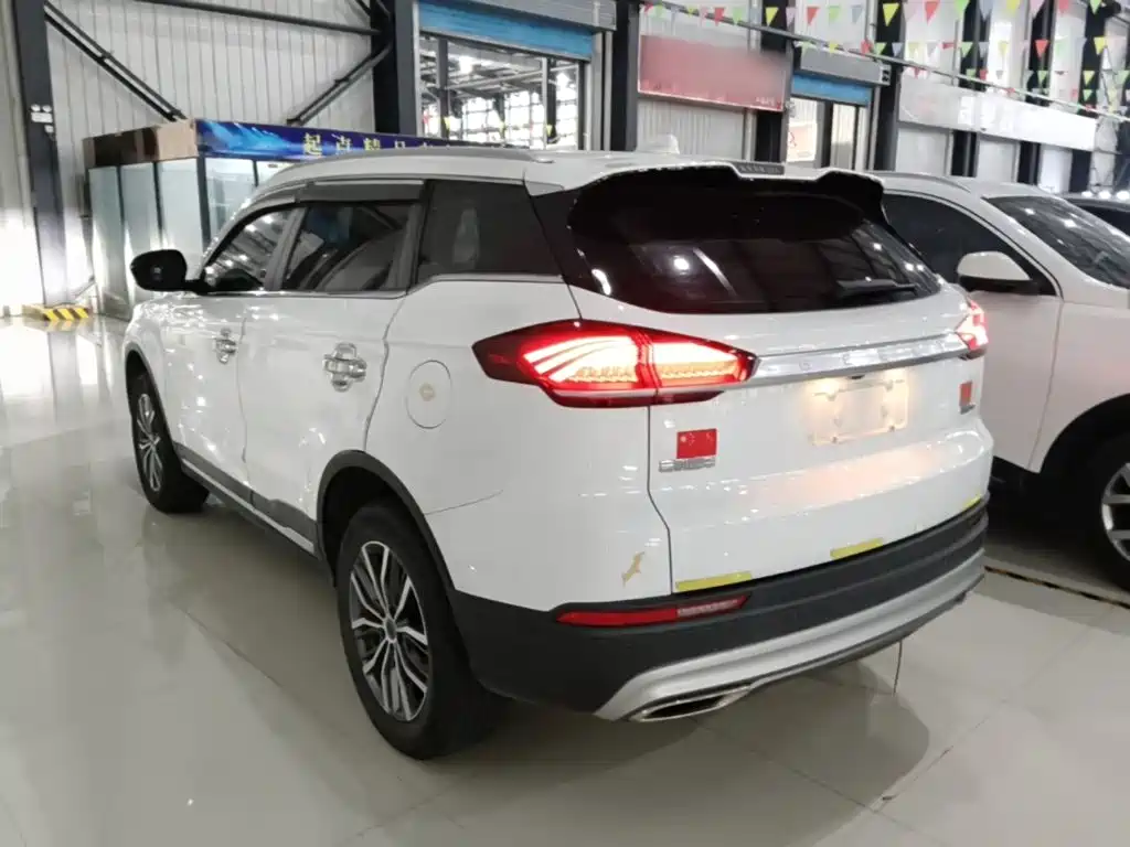 Geely Boyue — миниатюра 5