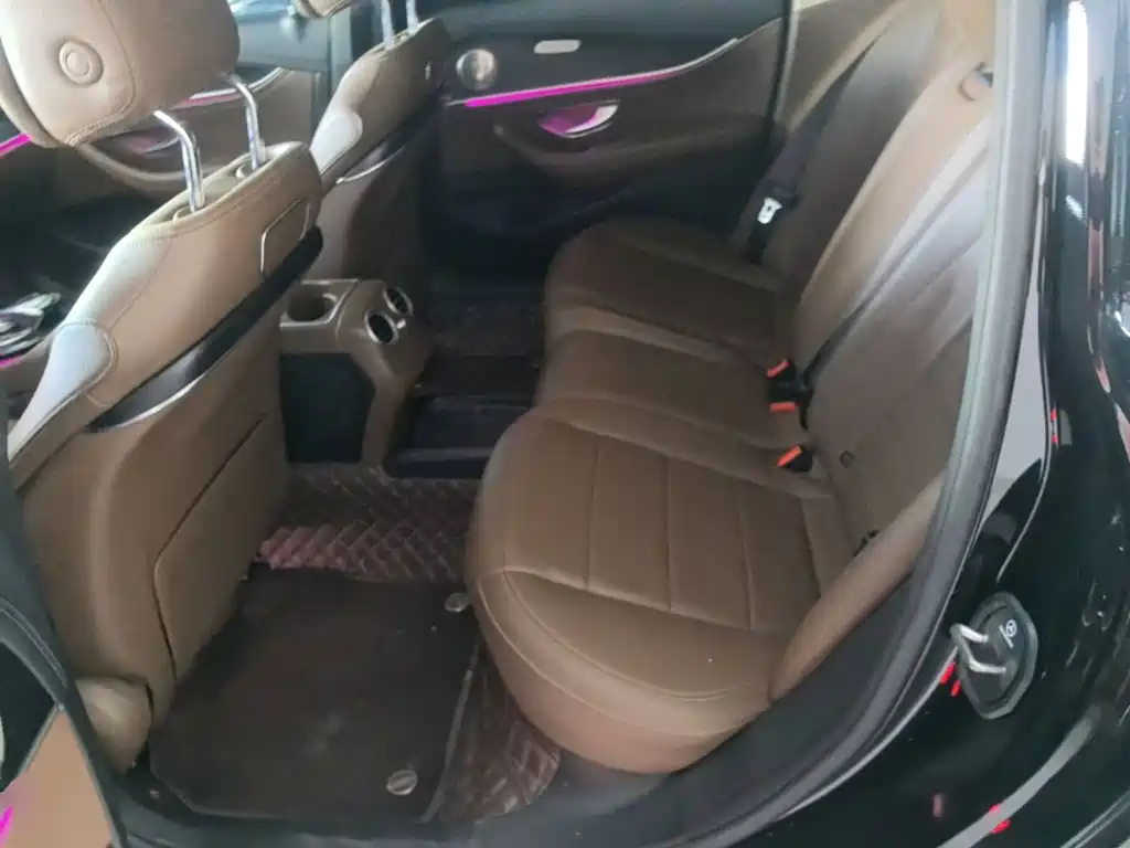 Mercedes-Benz E-Class — миниатюра 17