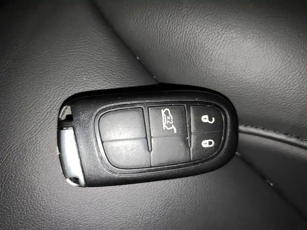 Jeep Grand Commander — миниатюра 9