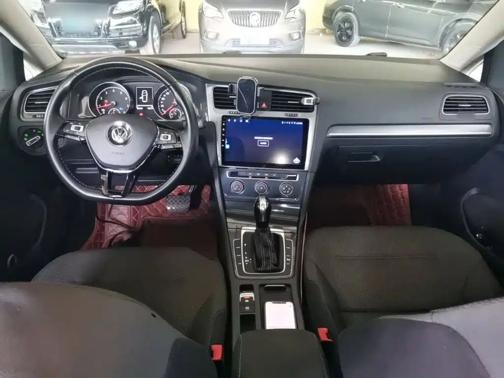 Volkswagen Golf — миниатюра 10