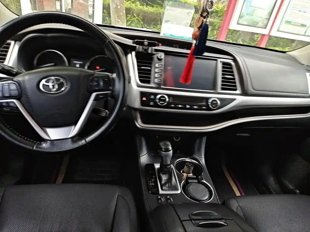 Toyota Highlander — миниатюра 5