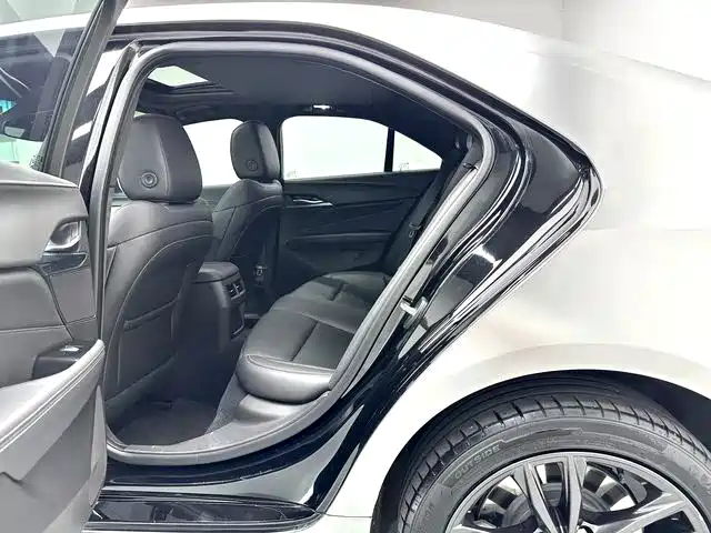 Cadillac CT4 — миниатюра 6