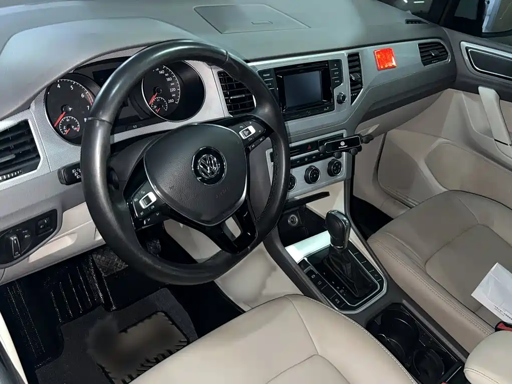 Volkswagen Golf Sportsvan — миниатюра 10