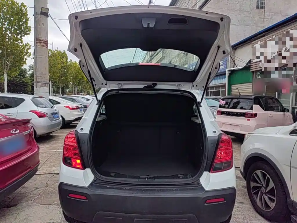 Chevrolet Trax — миниатюра 19