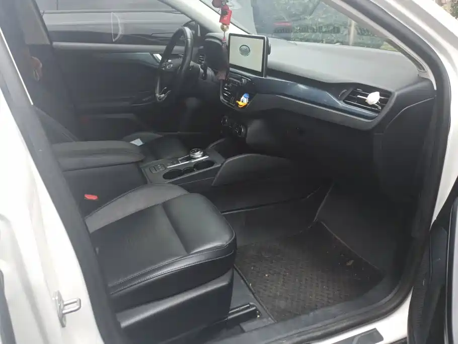Ford Focus Active — миниатюра 8