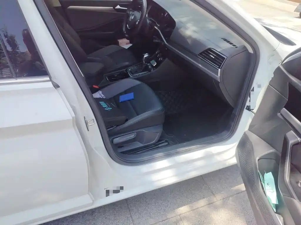 Volkswagen Sagitar — миниатюра 20