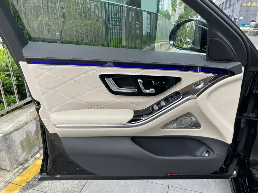 Mercedes-Benz S-Class — миниатюра 10