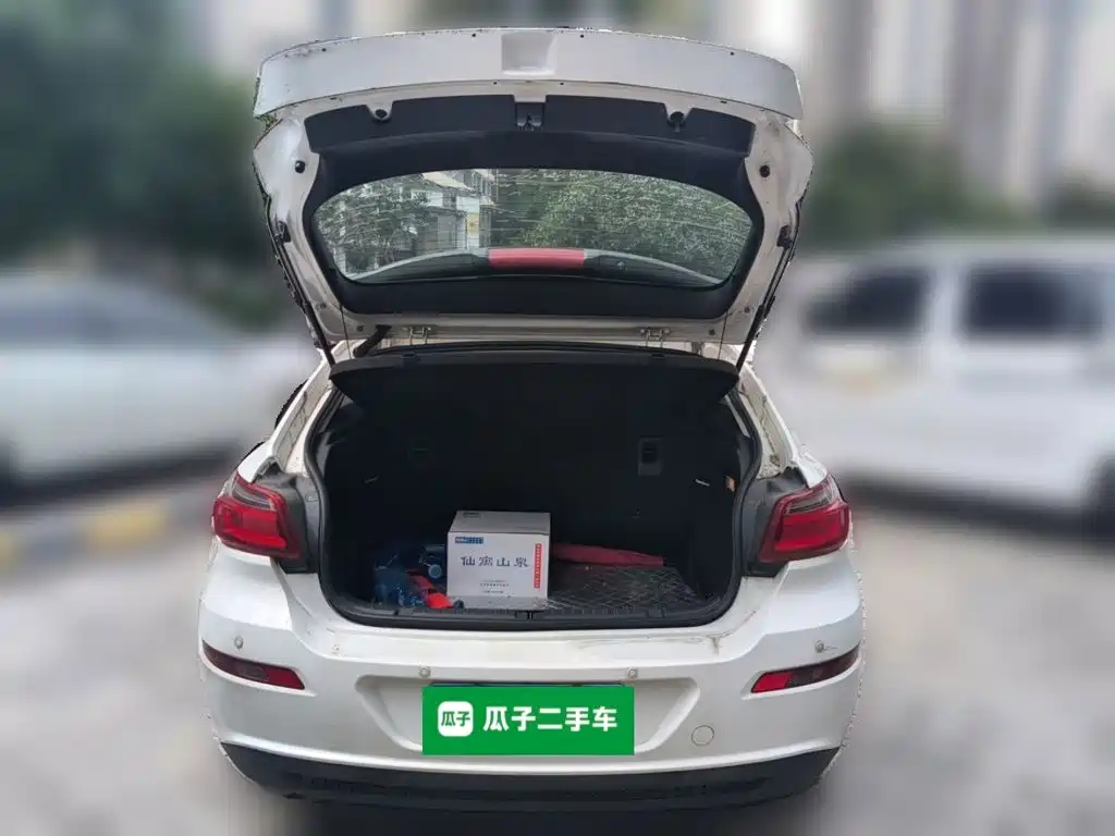 Qoros Qoros 3 — миниатюра 20