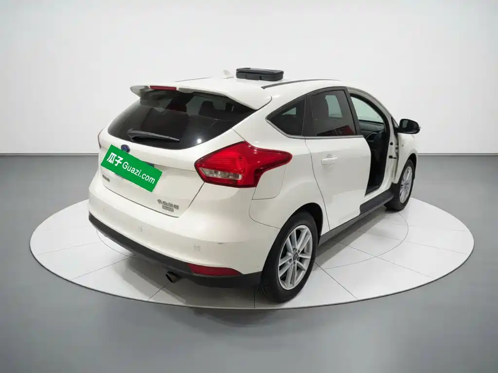 Ford Focus — миниатюра 6