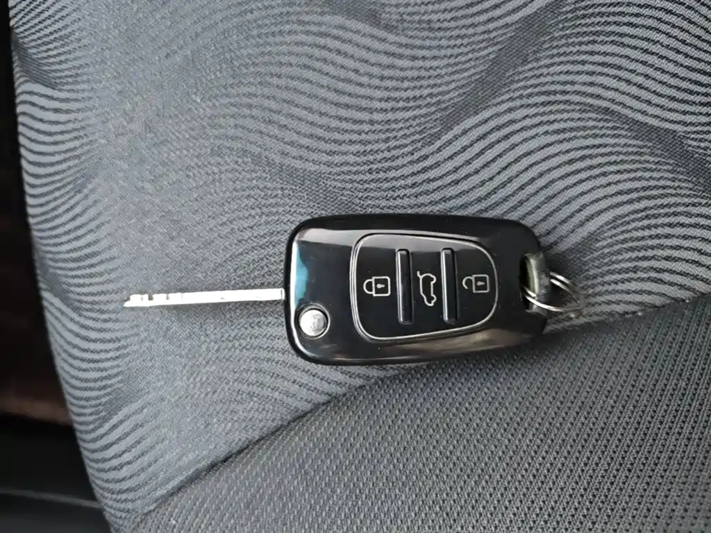 Kia K2 — миниатюра 9
