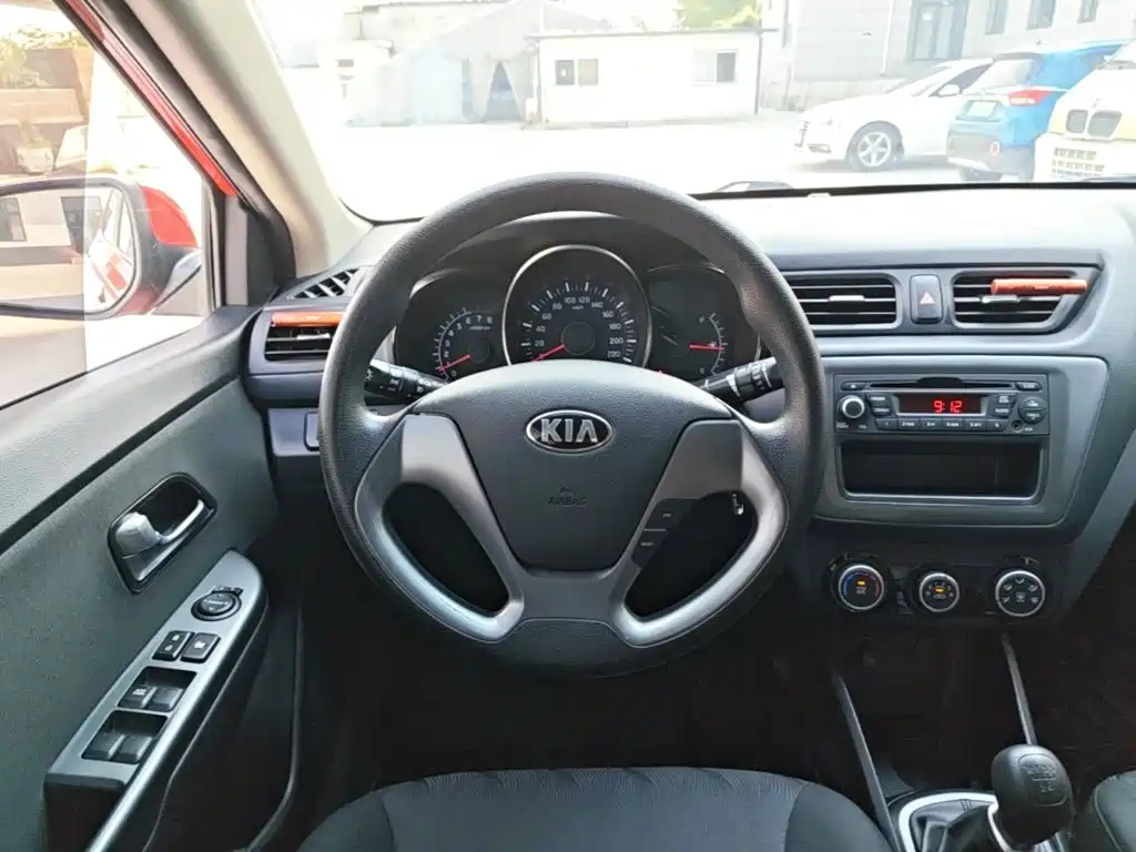 Kia K2 — миниатюра 11