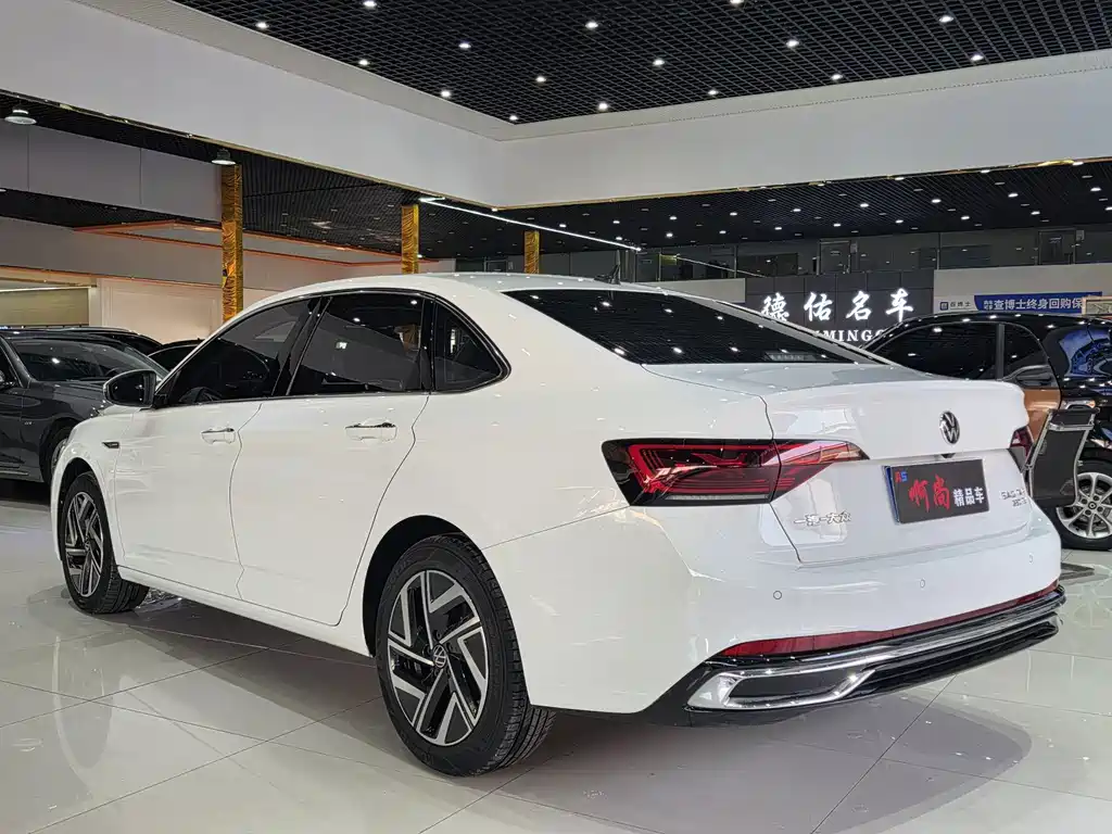 Volkswagen Sagitar — миниатюра 15