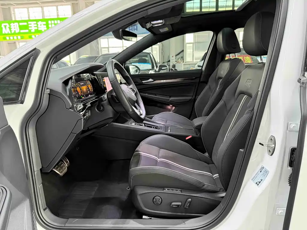 Volkswagen Golf — миниатюра 8