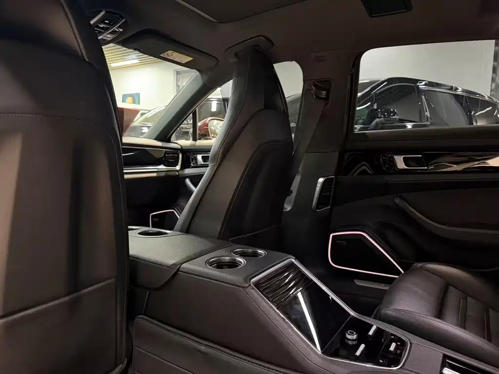 Porsche Panamera — миниатюра 11