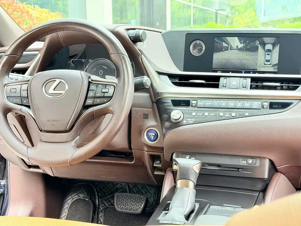 Lexus ES — миниатюра 12