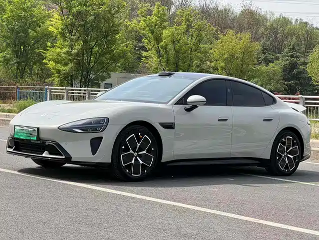 XIAOMI CAR XIAOMI SU7 2025