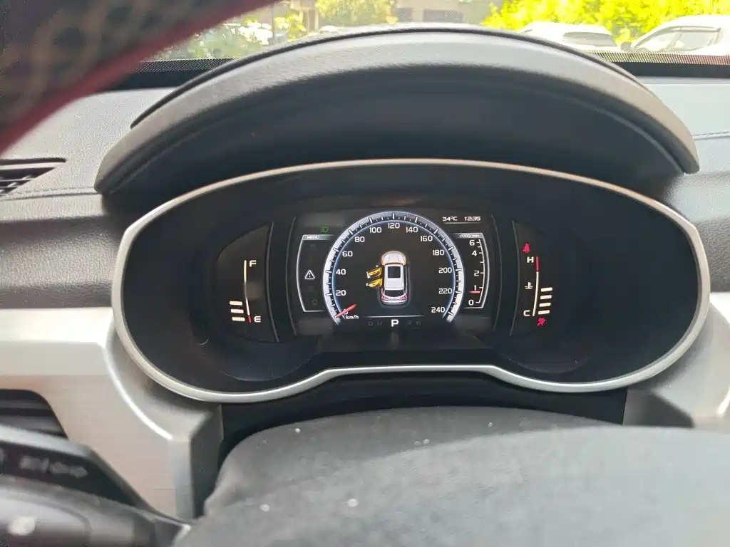 Geely Boyue — миниатюра 4