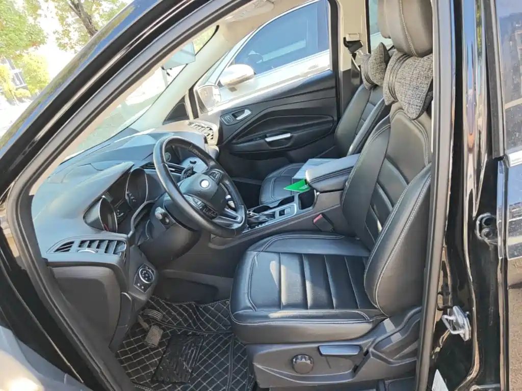Ford Kuga — миниатюра 15
