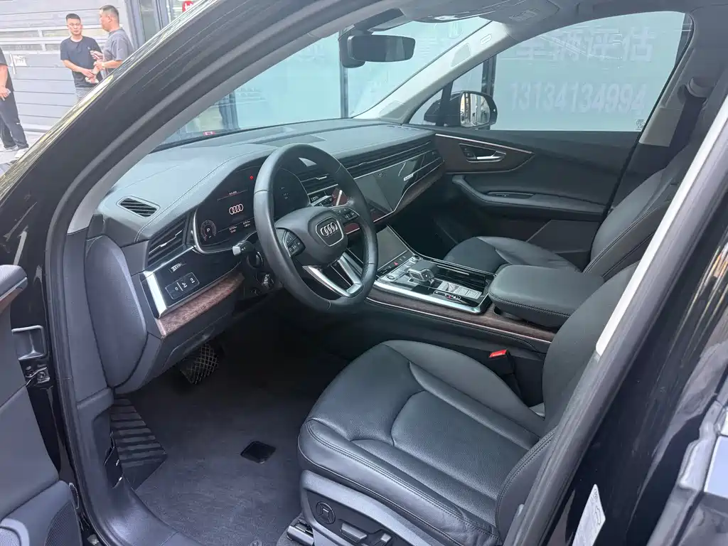 Audi Q7 — миниатюра 5