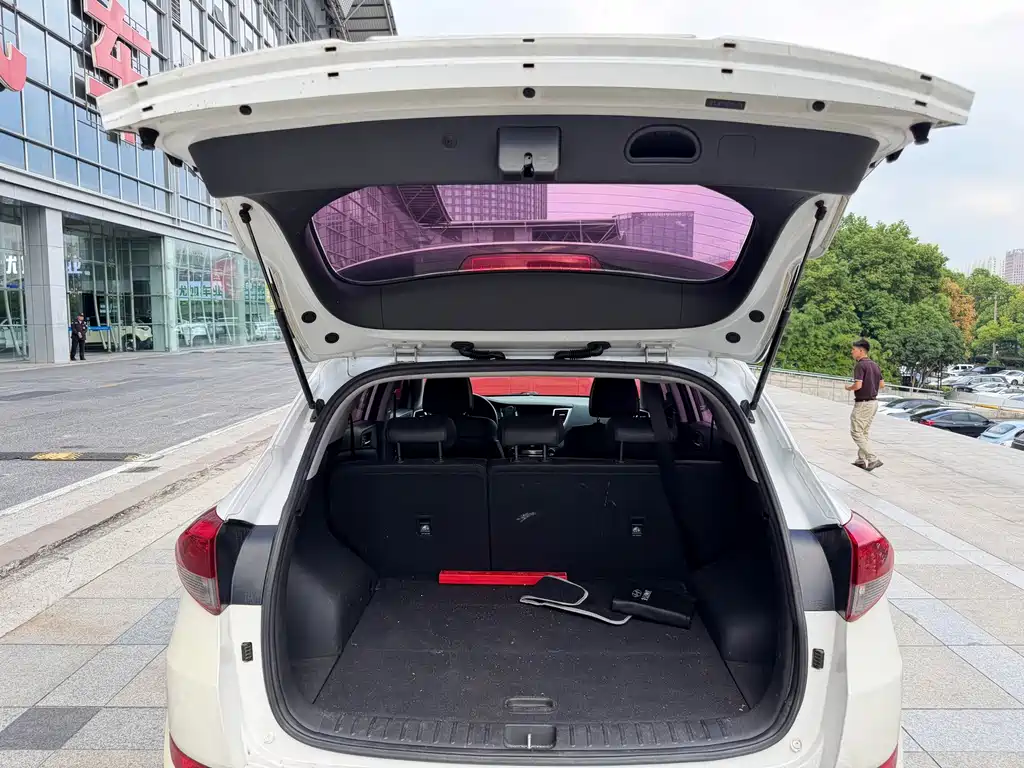 Hyundai Tucson — миниатюра 11